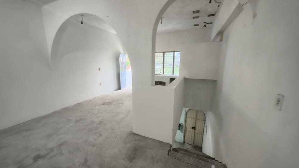 Casa de dos plantas ideal para vivir y rentar