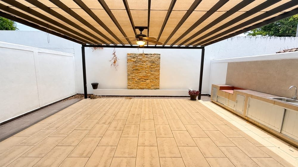 Casa de 3 recámaras y 4 baños en El Encanto