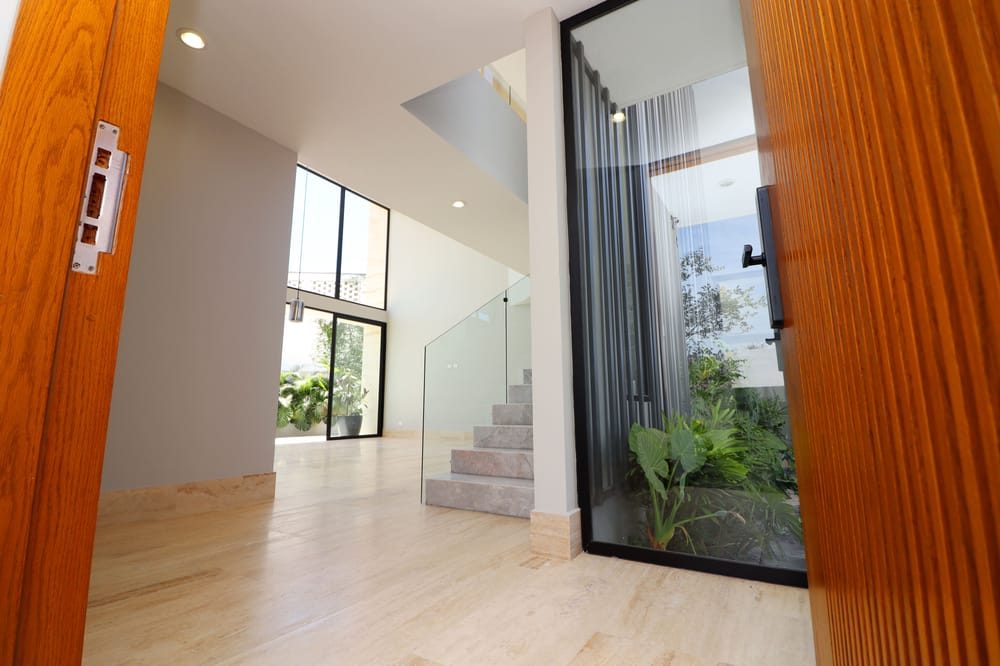 Casa nueva con cochera para 3 autos y doble altura